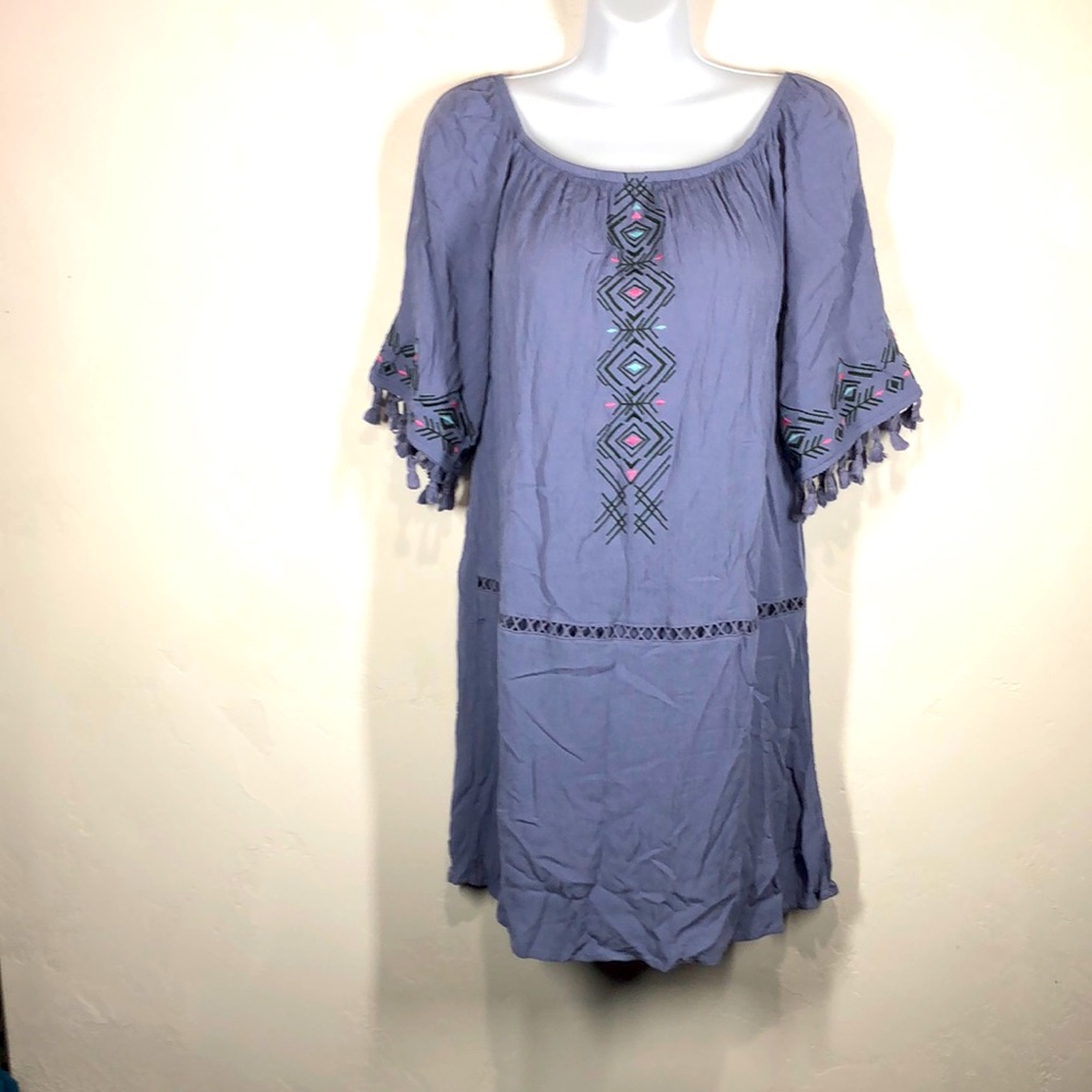 Xhilaration boho embroidered dress size medium